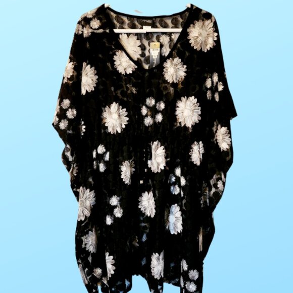 Cover Me Other - Black and white floral Cover up XL